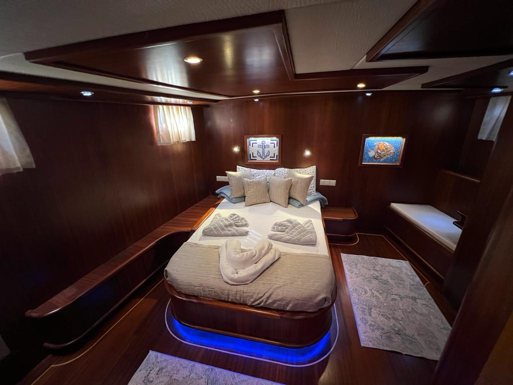 MARMARİS – DATÇA – HİSARÖNÜ TEKNE TURU 