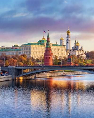 Rusya Resitali ve Kuzey Kutup Işıkları  Kuzey ışıkları Avı dahil, Moskova-Murmansk ve St. Petersburg Şehir turları dahil