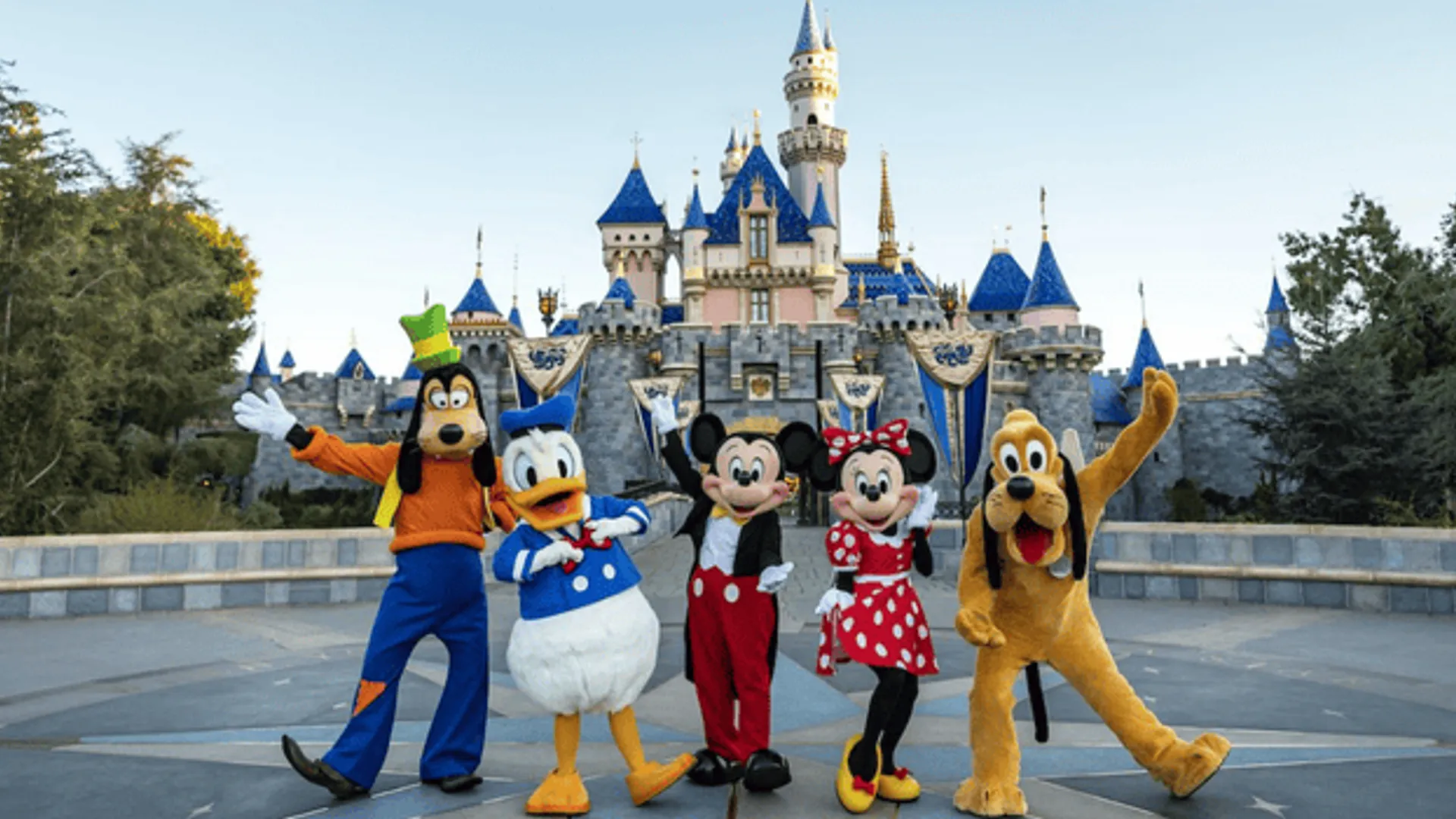 PARİS & DISNEYLAND TURU Pegasus Havayolları ile 4 gece